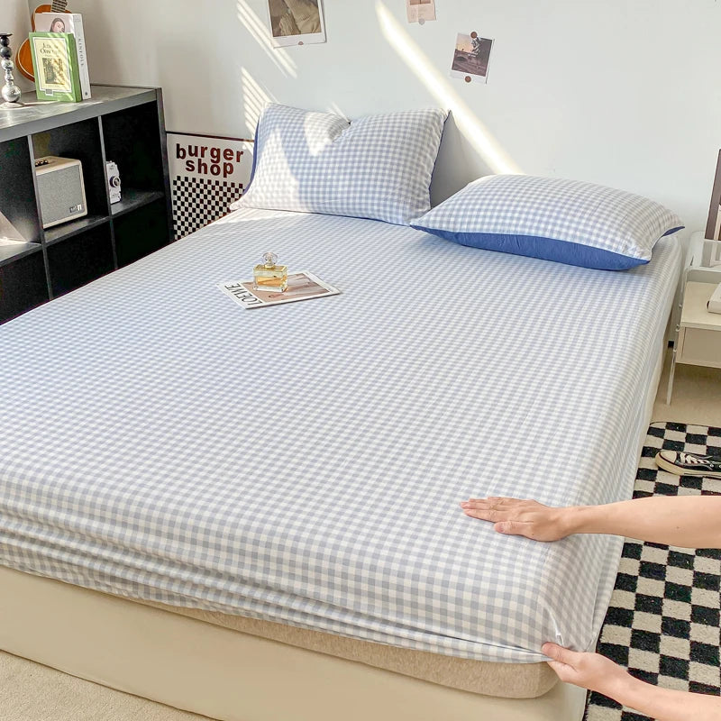 Plaid Style Fitted Sheet Skin-friendly Bed Cover Elastic Bedsheet for Girls Boys Room cover lit Home Bed Linen (No Pillowcase)