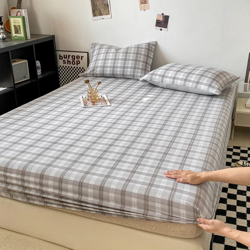 Plaid Style Fitted Sheet Skin-friendly Bed Cover Elastic Bedsheet for Girls Boys Room cover lit Home Bed Linen (No Pillowcase)