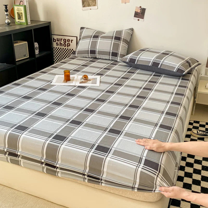 Plaid Style Fitted Sheet Skin-friendly Bed Cover Elastic Bedsheet for Girls Boys Room cover lit Home Bed Linen (No Pillowcase)